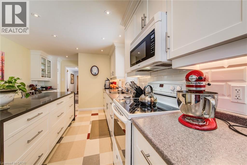 203 Macdonald Place, Waterloo, Ontario  N2L 1L2 - Photo 19 - 40800839