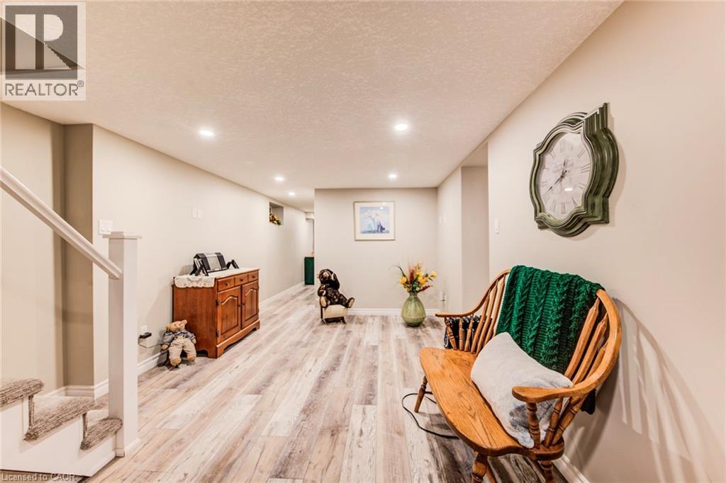 203 Macdonald Place, Waterloo, Ontario  N2L 1L2 - Photo 36 - 40800839