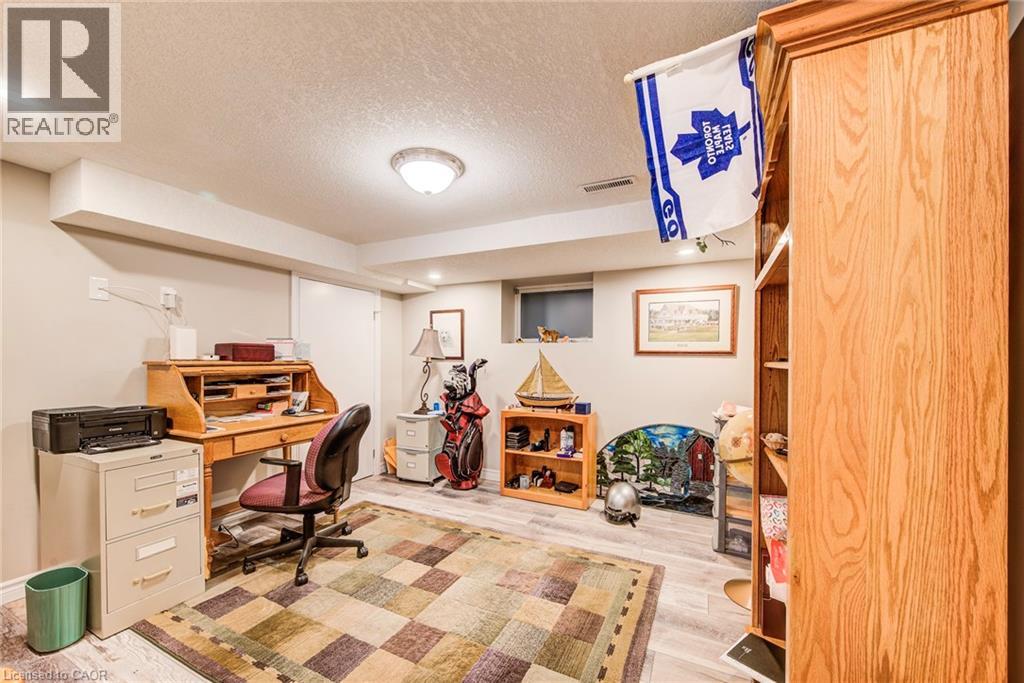 203 Macdonald Place, Waterloo, Ontario  N2L 1L2 - Photo 37 - 40800839