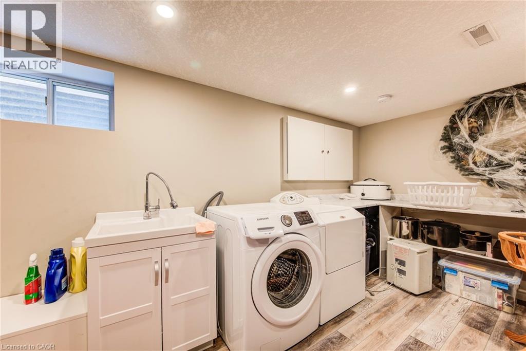 203 Macdonald Place, Waterloo, Ontario  N2L 1L2 - Photo 41 - 40800839