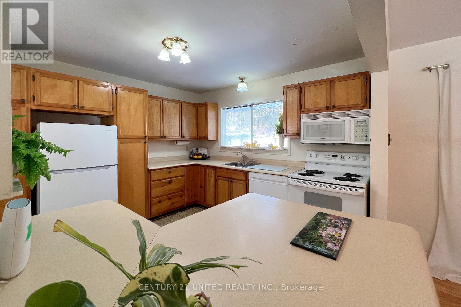 28 Weller Crescent, Peterborough, Ontario  K9J 6J5 - Photo 7 - X12752334