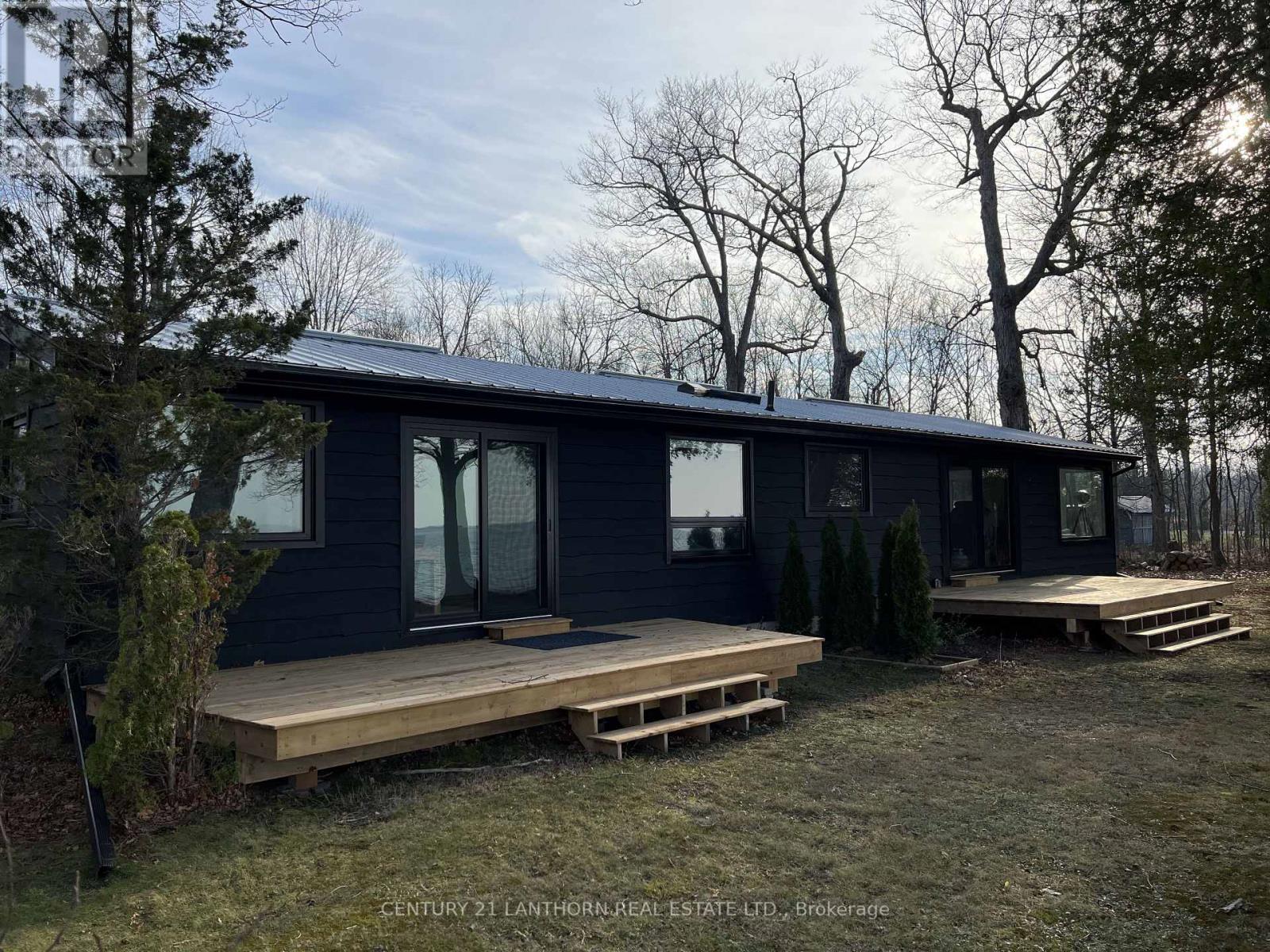 240 Salmon Point Road, Prince Edward County, Ontario  K0K 1P0 - Photo 11 - X12752348