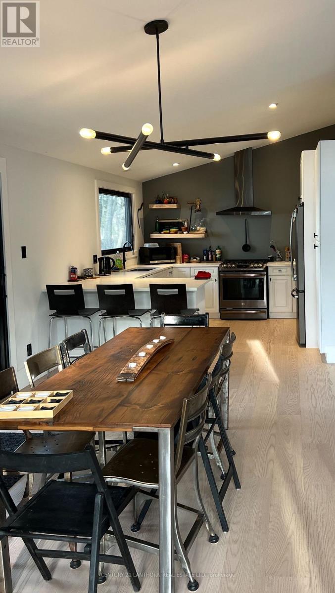 240 Salmon Point Road, Prince Edward County, Ontario  K0K 1P0 - Photo 4 - X12752348