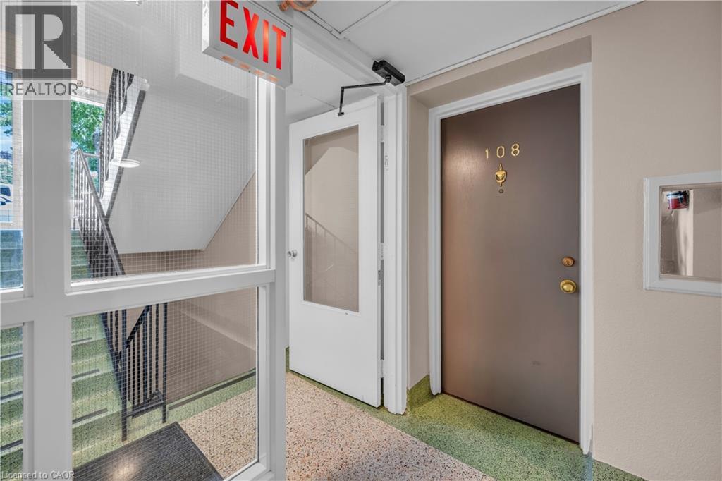 1377 Lakeshore Road Unit# 108, Burlington, Ontario  L7S 1B1 - Photo 4 - 40713482