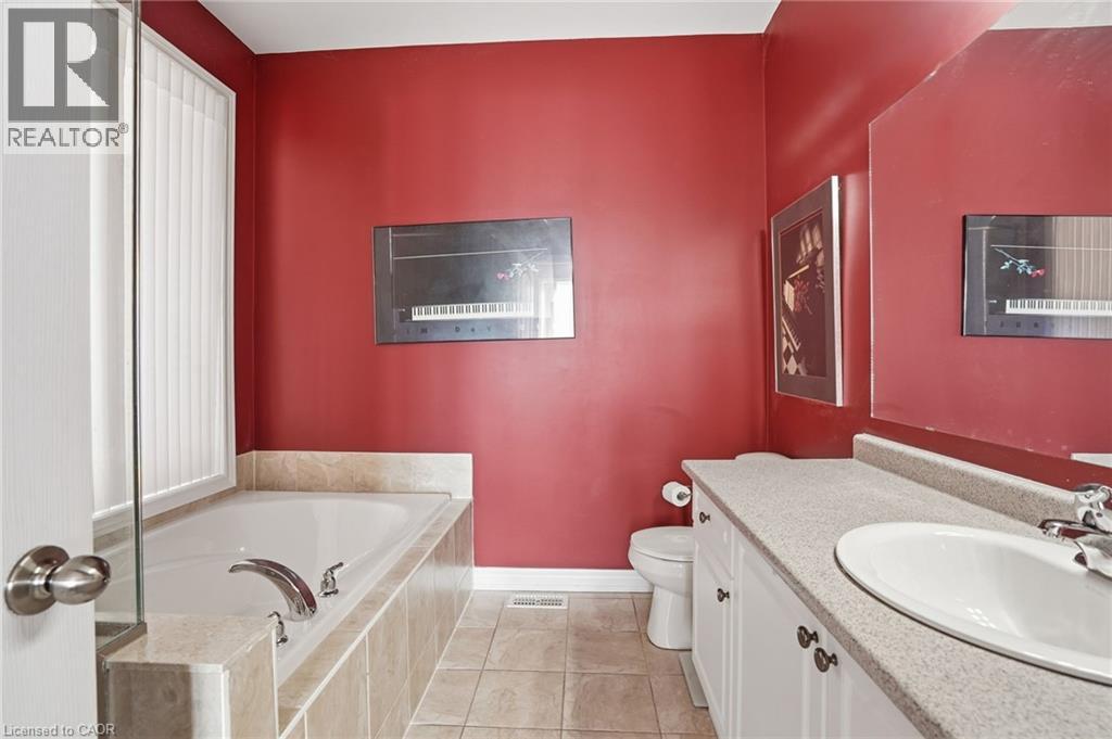 11 Sidare Court, Grimsby, Ontario  L3M 4E8 - Photo 25 - 40802086