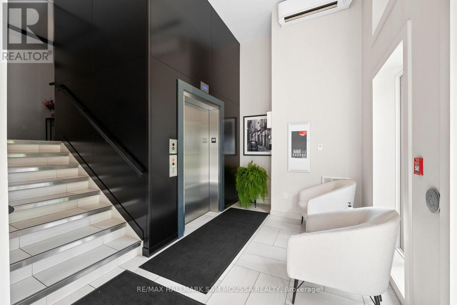 101 - 120 Cortile Private, Ottawa, Ontario  K1V 2S8 - Photo 6 - X12752292