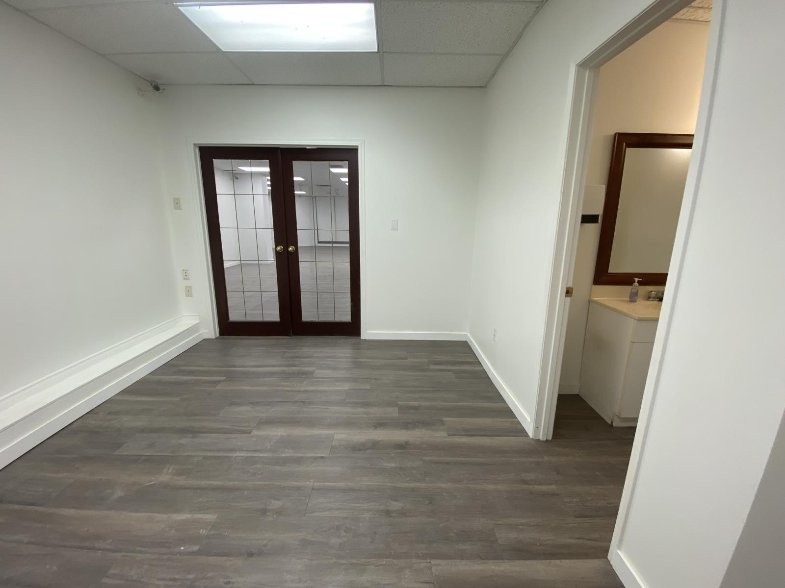 10724  97 Street Nw, Edmonton, Alberta  T5H 2L8 - Photo 13 - 43690035