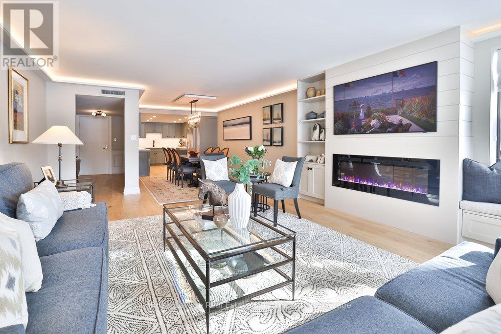 102 - 100 Lakeshore Road E, Oakville, Ontario  L6J 6M9 - Photo 16 - W12752230