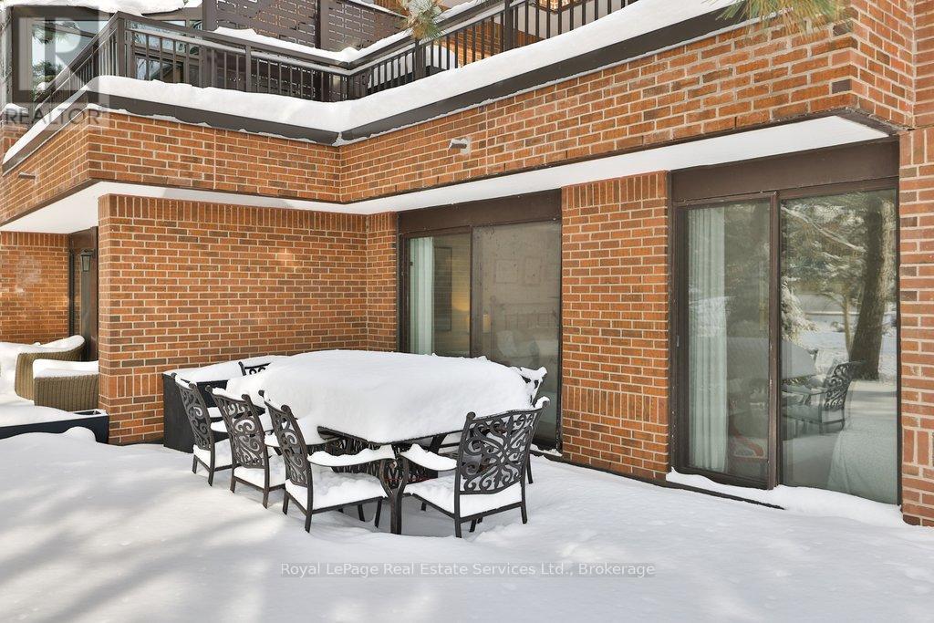 102 - 100 Lakeshore Road E, Oakville, Ontario  L6J 6M9 - Photo 37 - W12752230