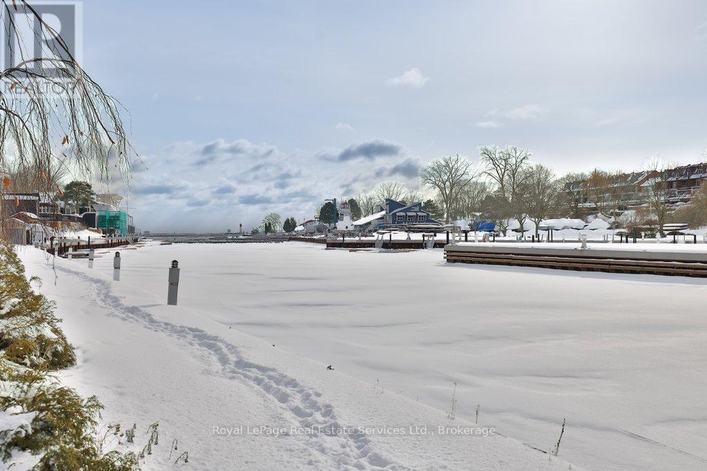 102 - 100 Lakeshore Road E, Oakville, Ontario  L6J 6M9 - Photo 39 - W12752230