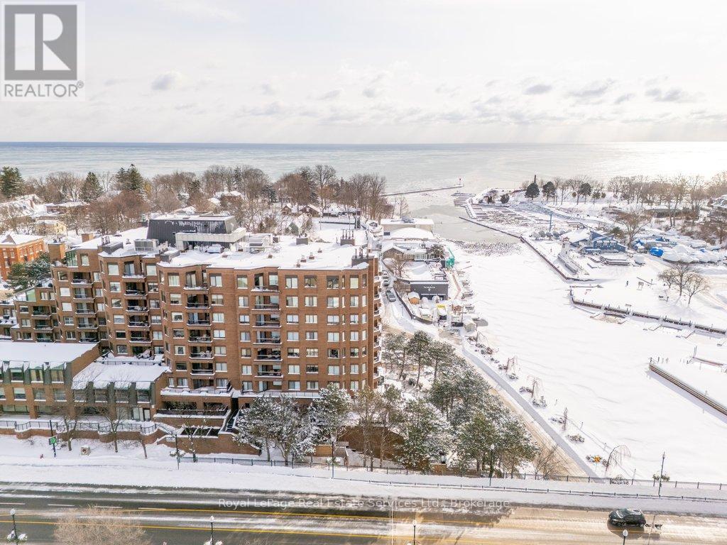 102 - 100 Lakeshore Road E, Oakville, Ontario  L6J 6M9 - Photo 40 - W12752230