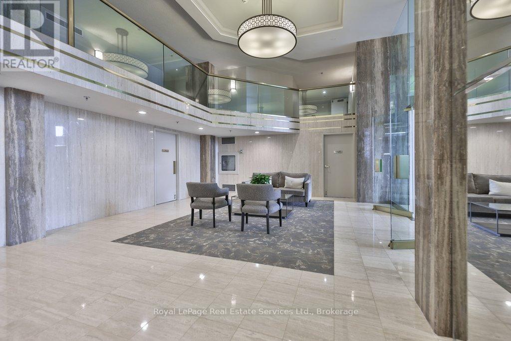 102 - 100 Lakeshore Road E, Oakville, Ontario  L6J 6M9 - Photo 46 - W12752230