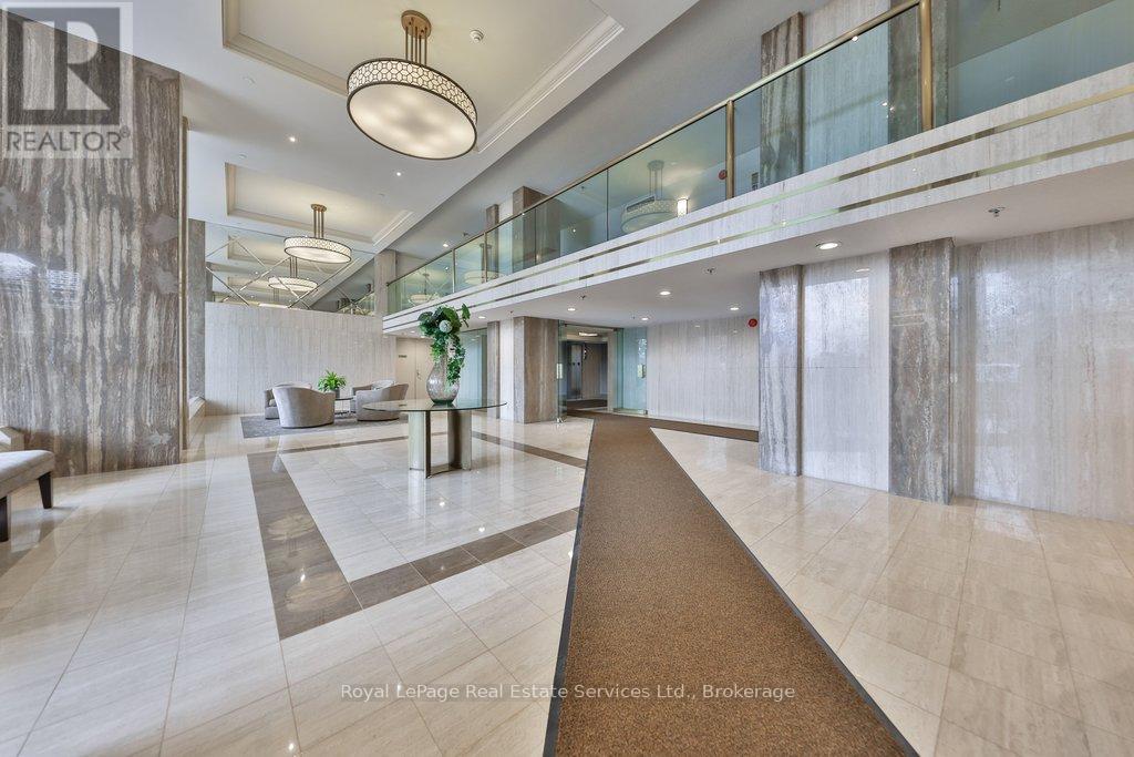 102 - 100 Lakeshore Road E, Oakville, Ontario  L6J 6M9 - Photo 47 - W12752230