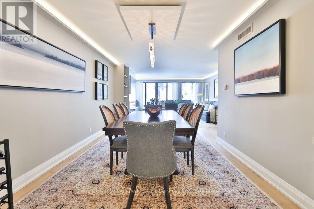 102 - 100 Lakeshore Road E, Oakville, Ontario  L6J 6M9 - Photo 9 - W12752230