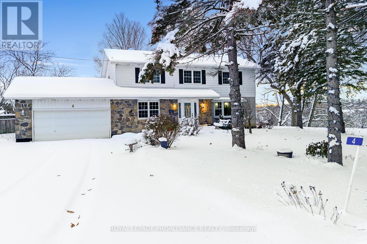 4 CONNELL PLACE, prescott, Ontario