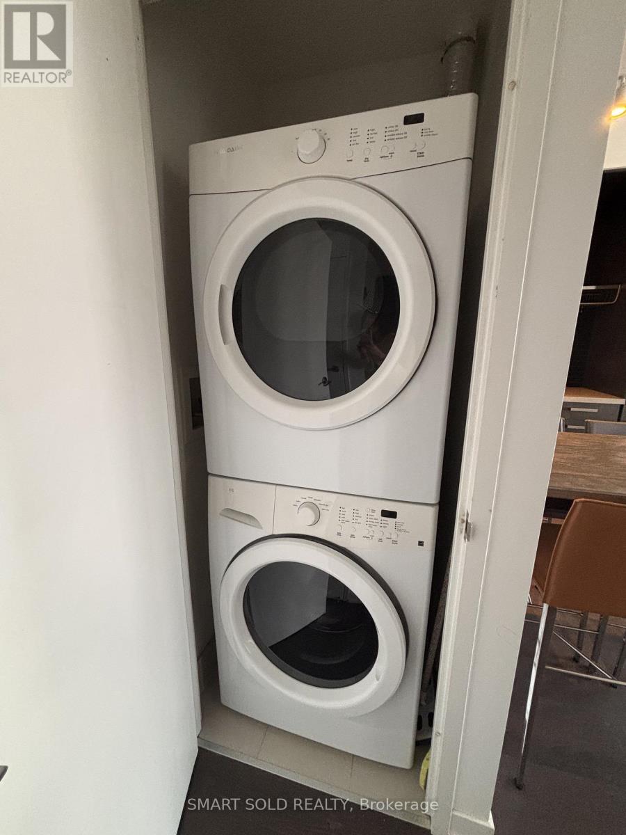 S1306 - 120 Bayview Avenue, Toronto, Ontario  M5A 0G4 - Photo 12 - C12747614