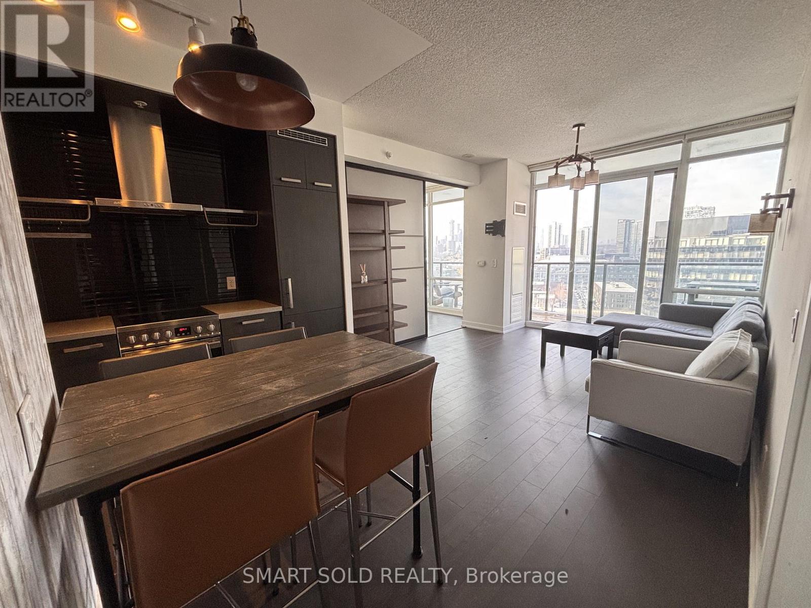 S1306 - 120 Bayview Avenue, Toronto, Ontario  M5A 0G4 - Photo 4 - C12747614