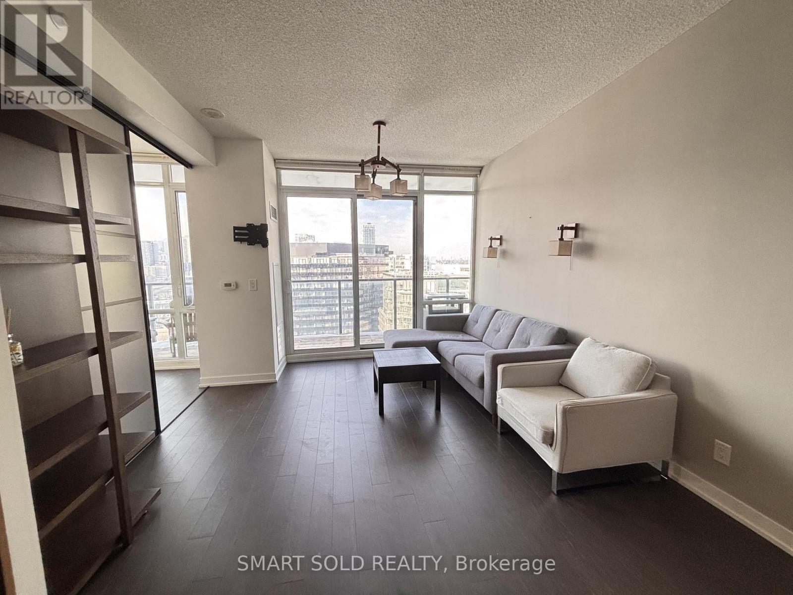 S1306 - 120 Bayview Avenue, Toronto, Ontario  M5A 0G4 - Photo 2 - C12747614