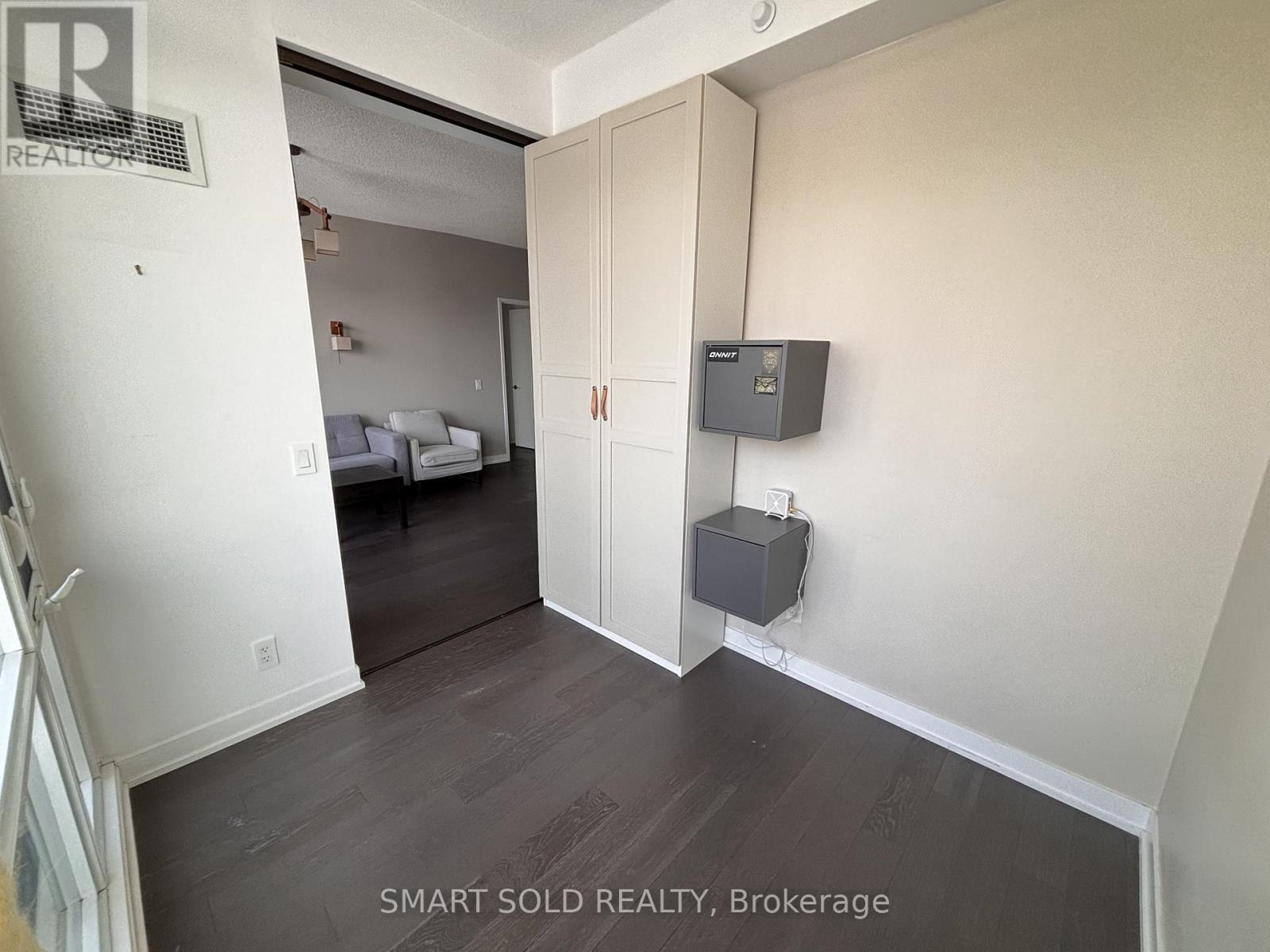 S1306 - 120 Bayview Avenue, Toronto, Ontario  M5A 0G4 - Photo 9 - C12747614