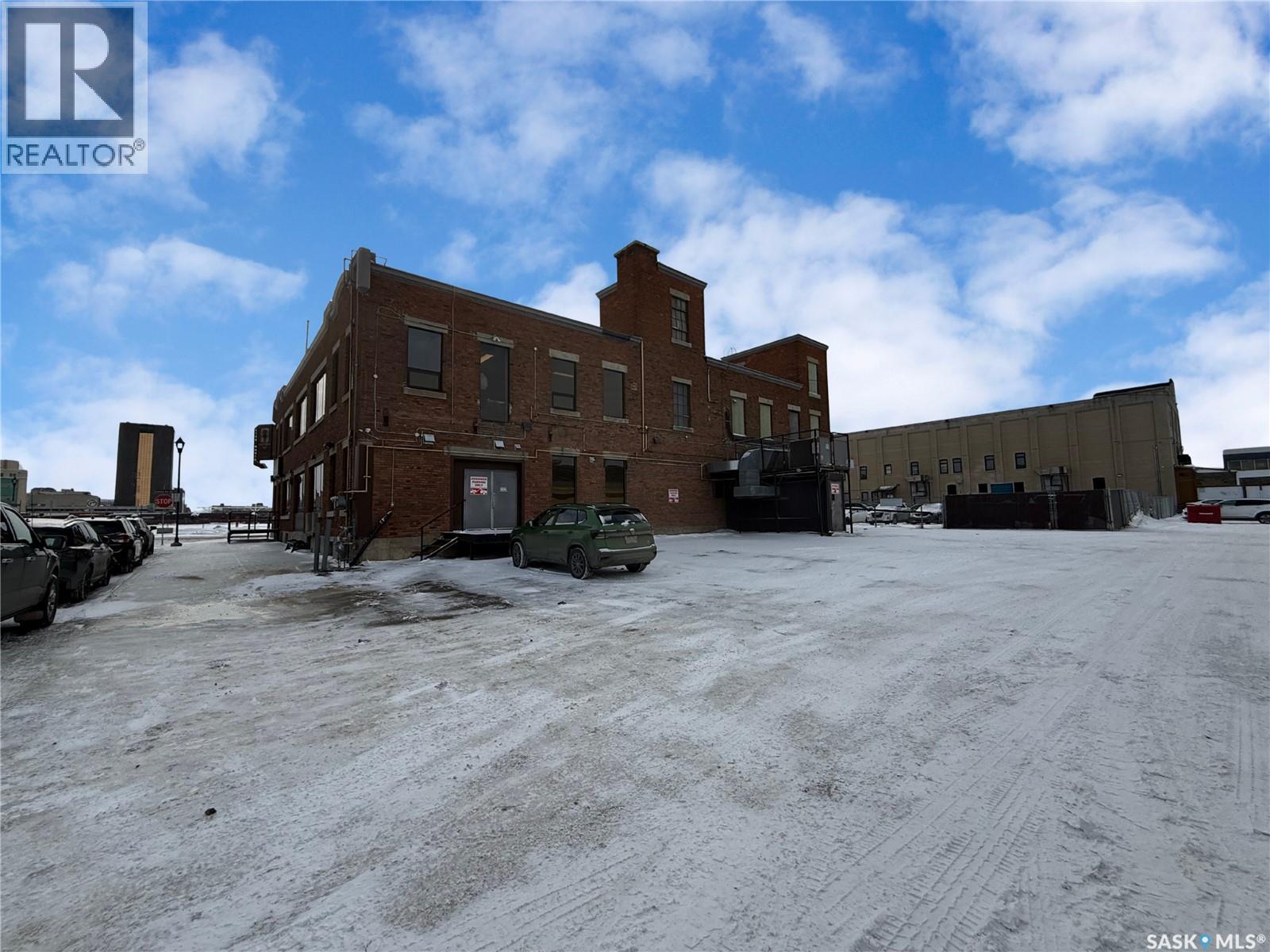 100 2300 Dewdney Avenue, Regina, Saskatchewan  S4R 1H5 - Photo 2 - SK027601