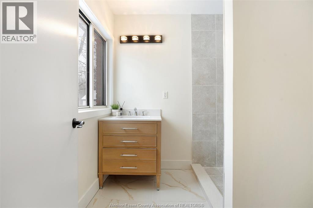 1561 Armanda Street, Windsor, Ontario  N9C 3X1 - Photo 20 - 26002437