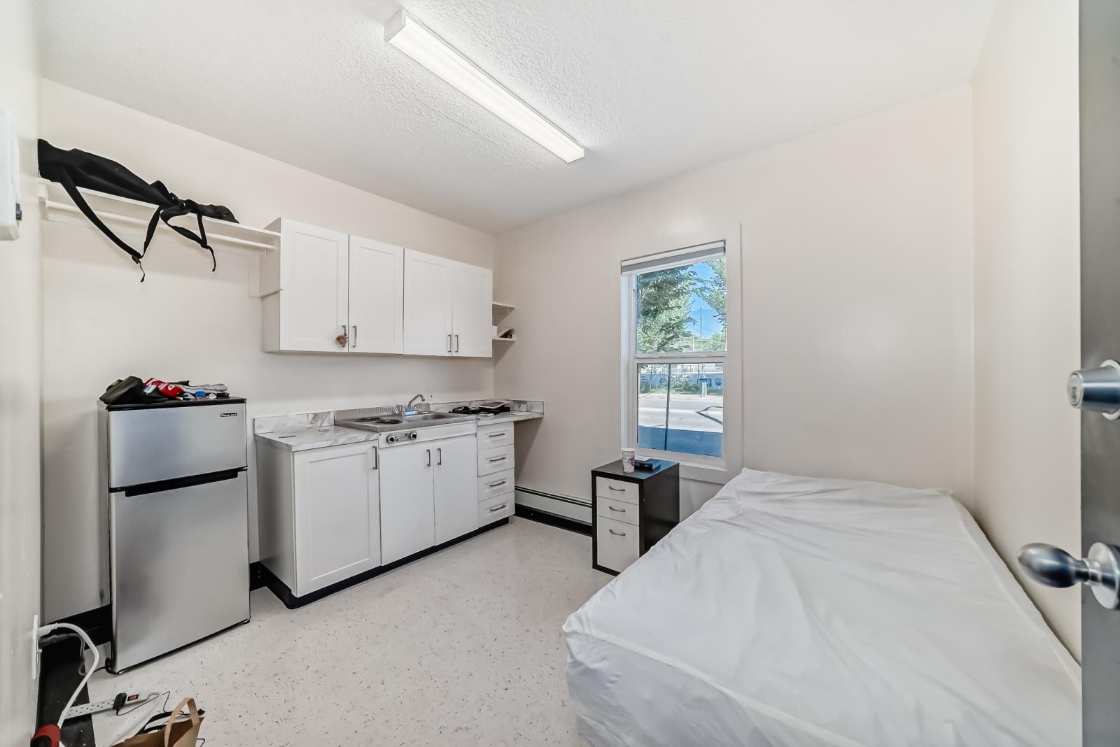 10732  96 Street, Edmonton, Alberta  T5H 2J6 - Photo 10 - 43869254