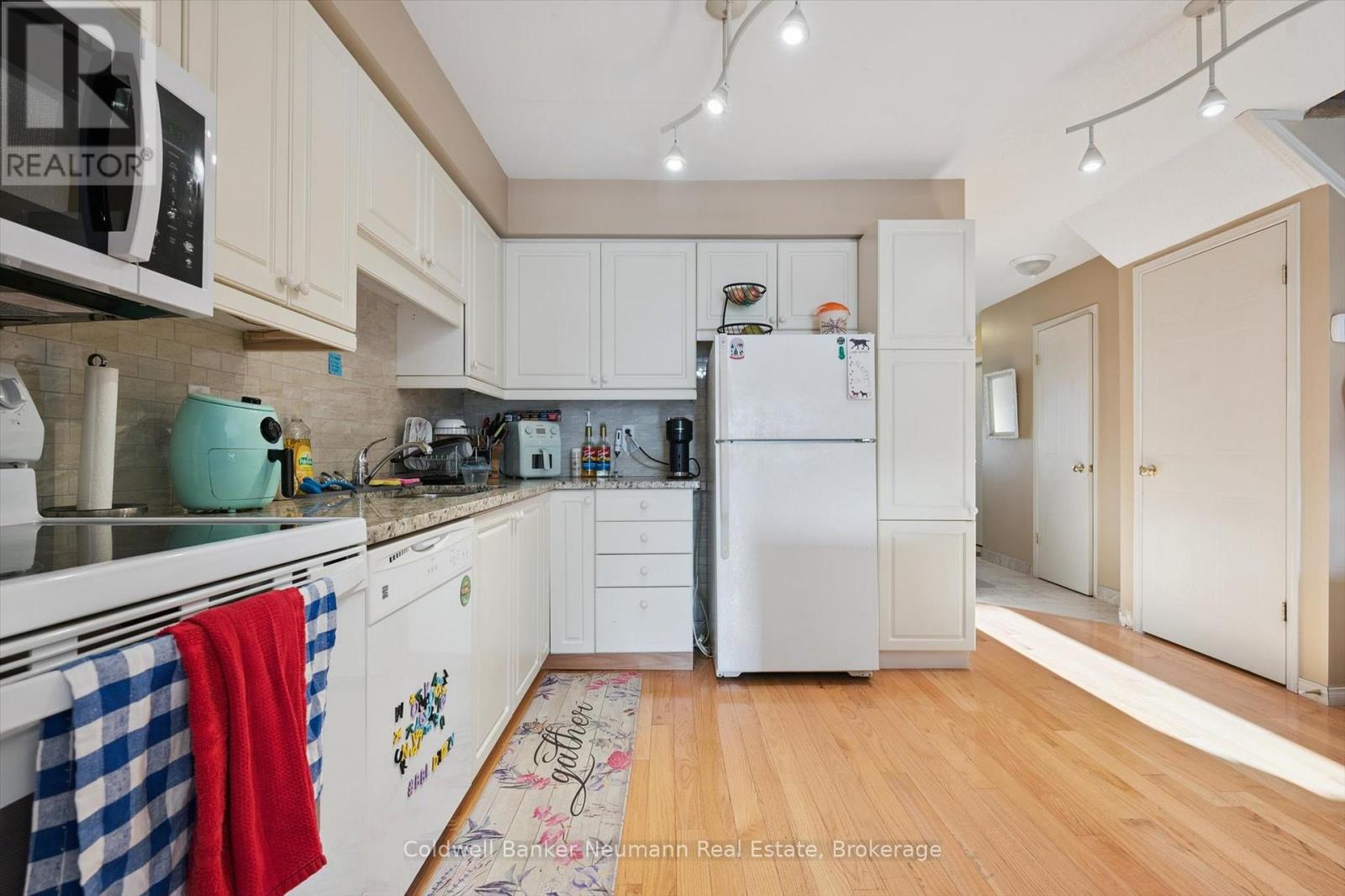 33 - 124 Gosling Gardens, Guelph (Clairfields/hanlon Business Park), Ontario  N1G 5K6 - Photo 10 - X12743890