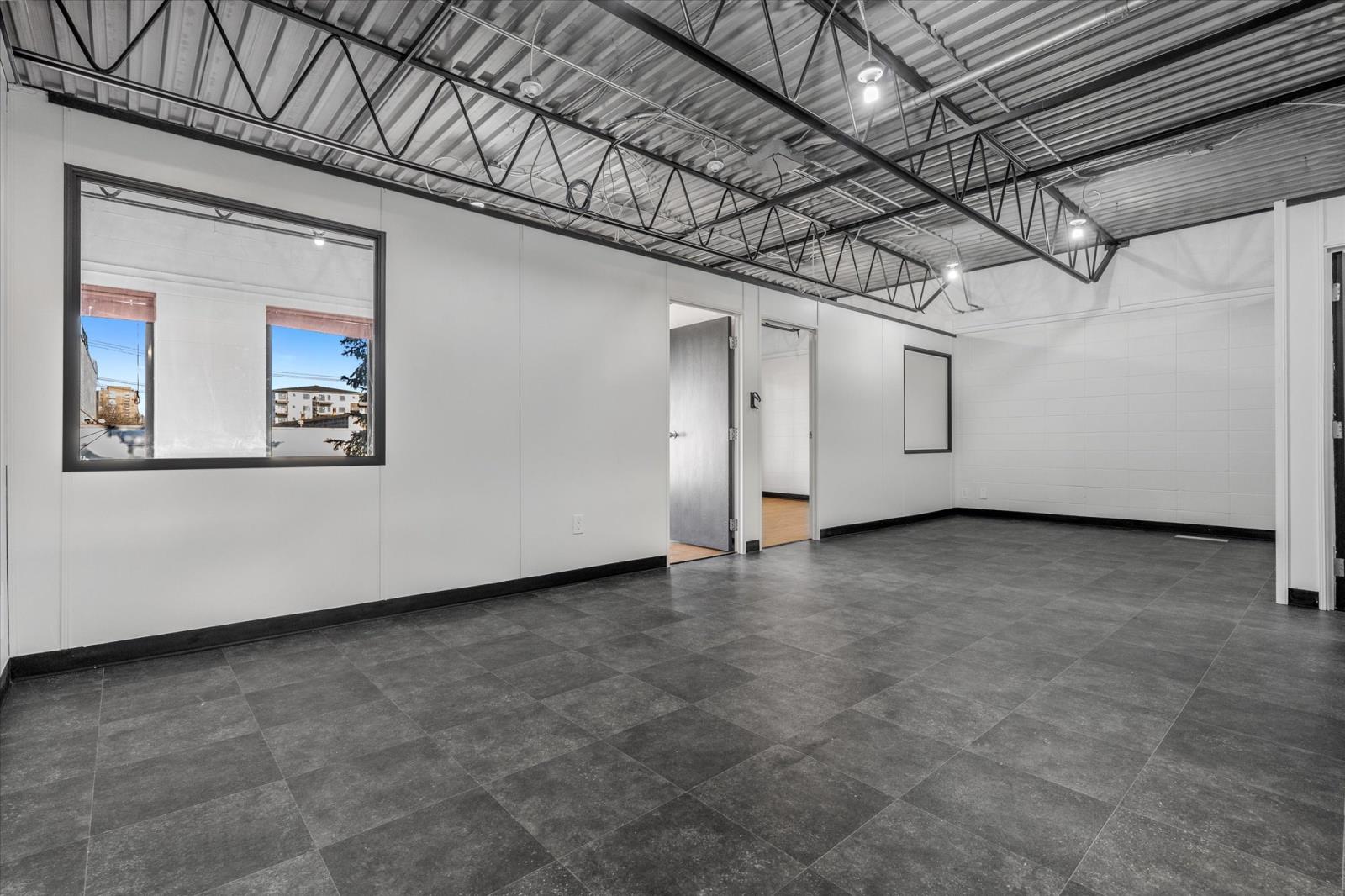 200 10041  81 Ave Nw, Edmonton, Alberta  T6E 1W7 - Photo 2 - 43855947