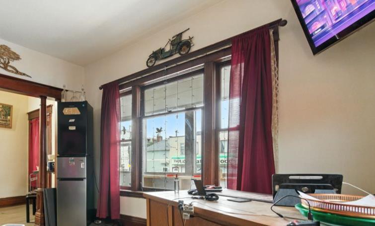 10256  95 St, Edmonton, Alberta  T5H 0G1 - Photo 6 - 43869203