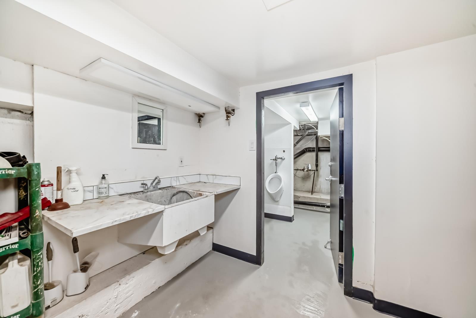 10732  96 Street, Edmonton, Alberta  T5H 2J6 - Photo 18 - 43869254