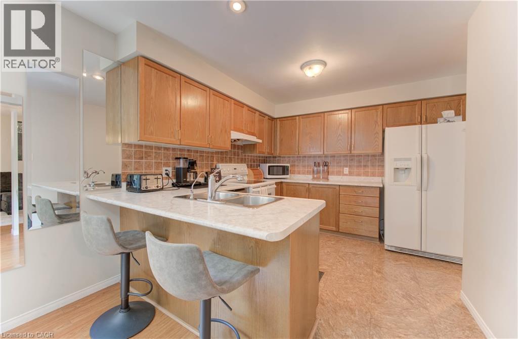 916 Veronica Court, Kitchener, Ontario  N2A 4G4 - Photo 12 - 40802184