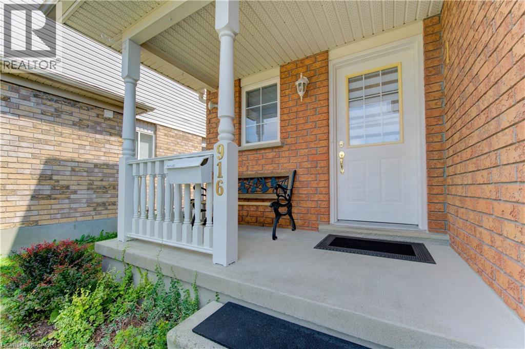 916 Veronica Court, Kitchener, Ontario  N2A 4G4 - Photo 3 - 40802184