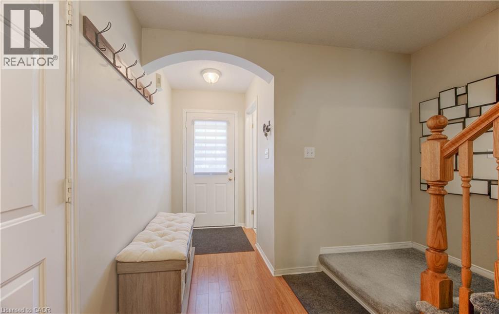 916 Veronica Court, Kitchener, Ontario  N2A 4G4 - Photo 6 - 40802184