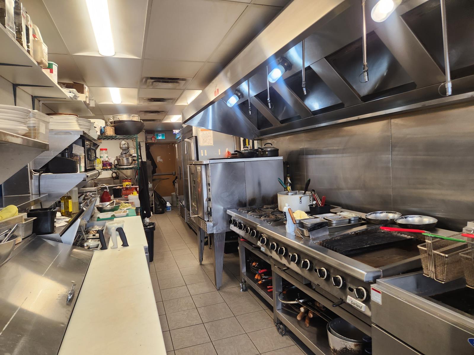 3501  Tudor Gln, St. Albert, Alberta  T8N 3V3 - Photo 7 - 44098662