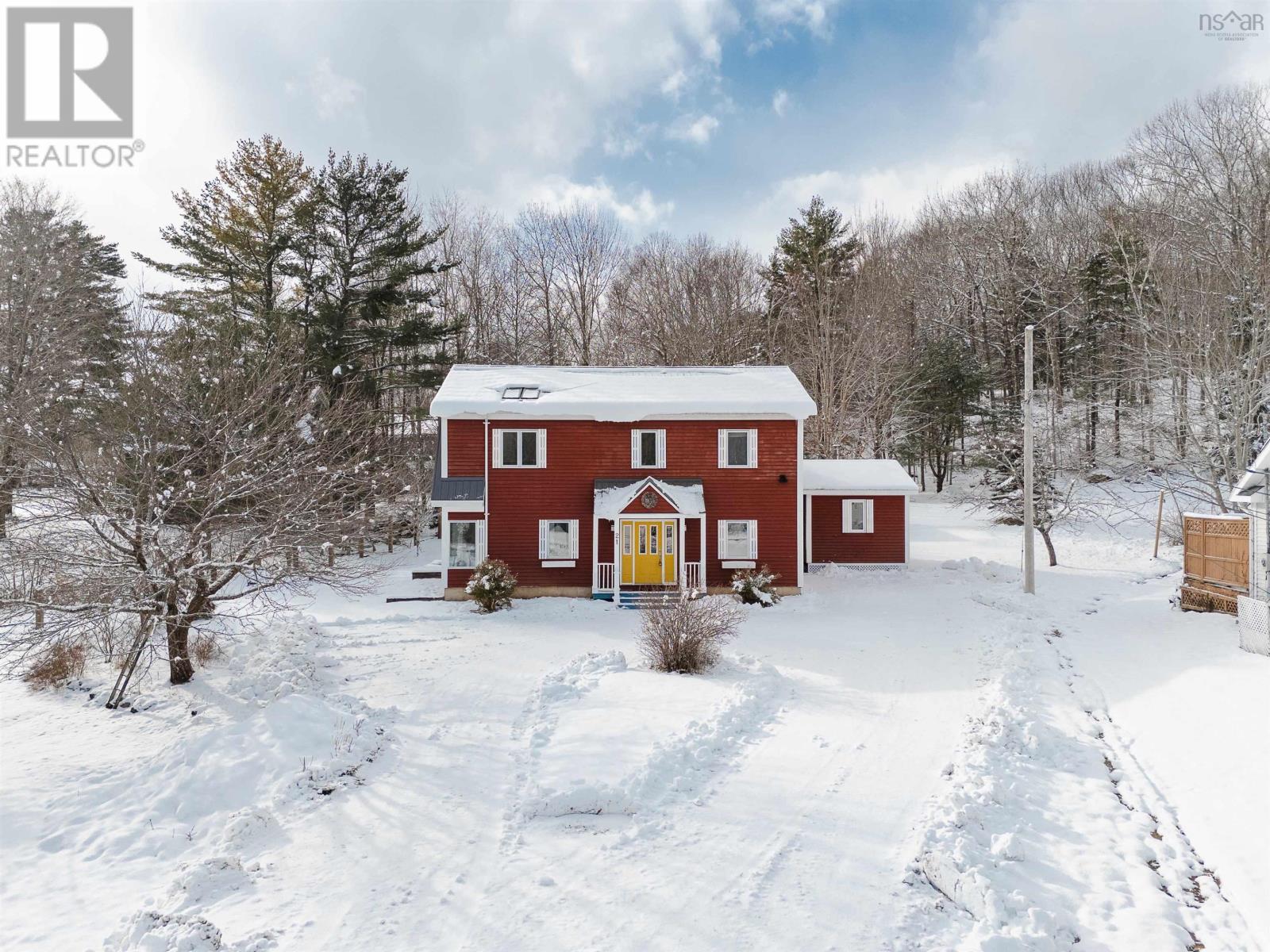 21 Long Hill Road, Mahone Bay, Nova Scotia