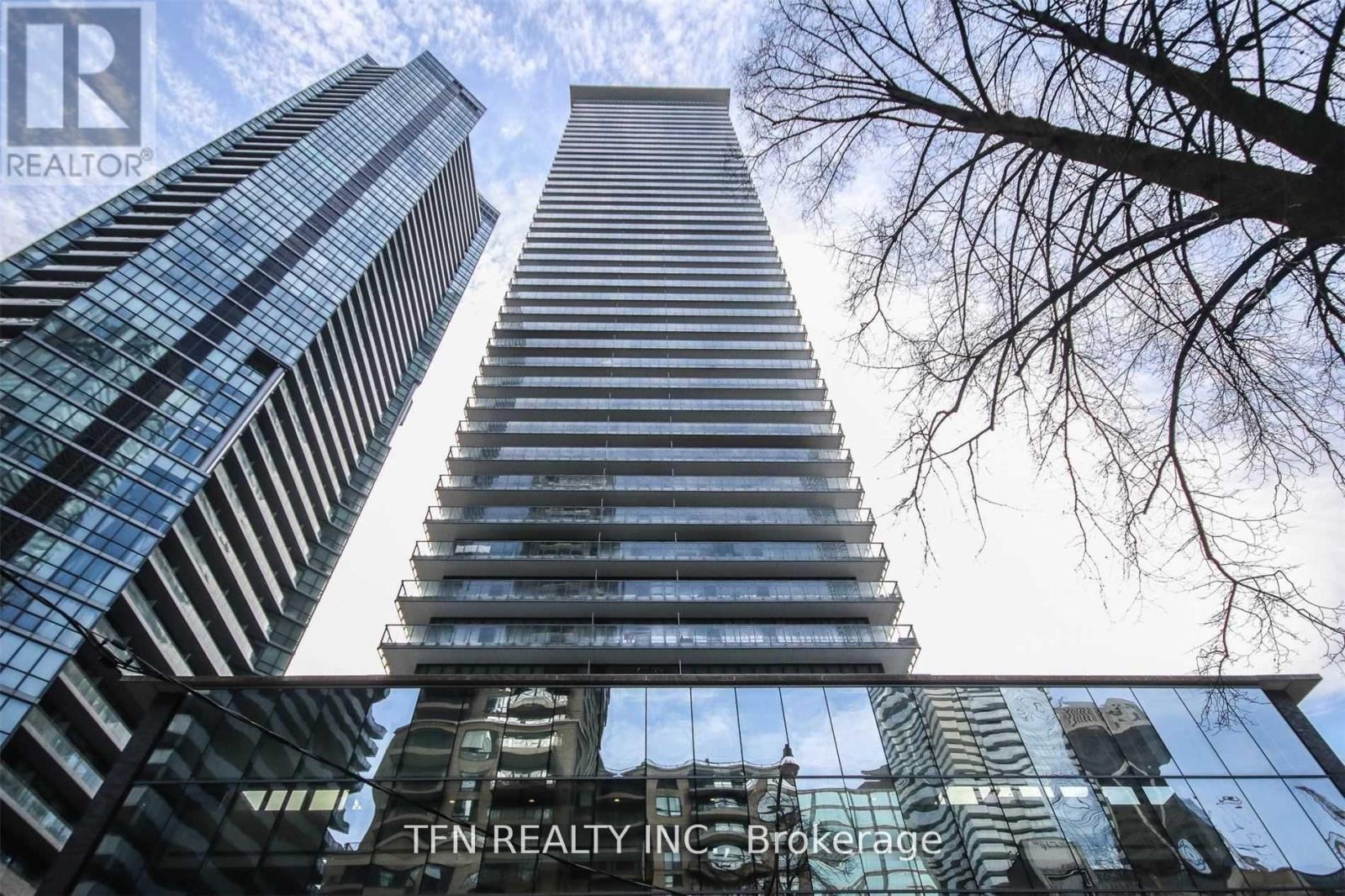 3805 - 33 CHARLES STREET E, Toronto, Ontario