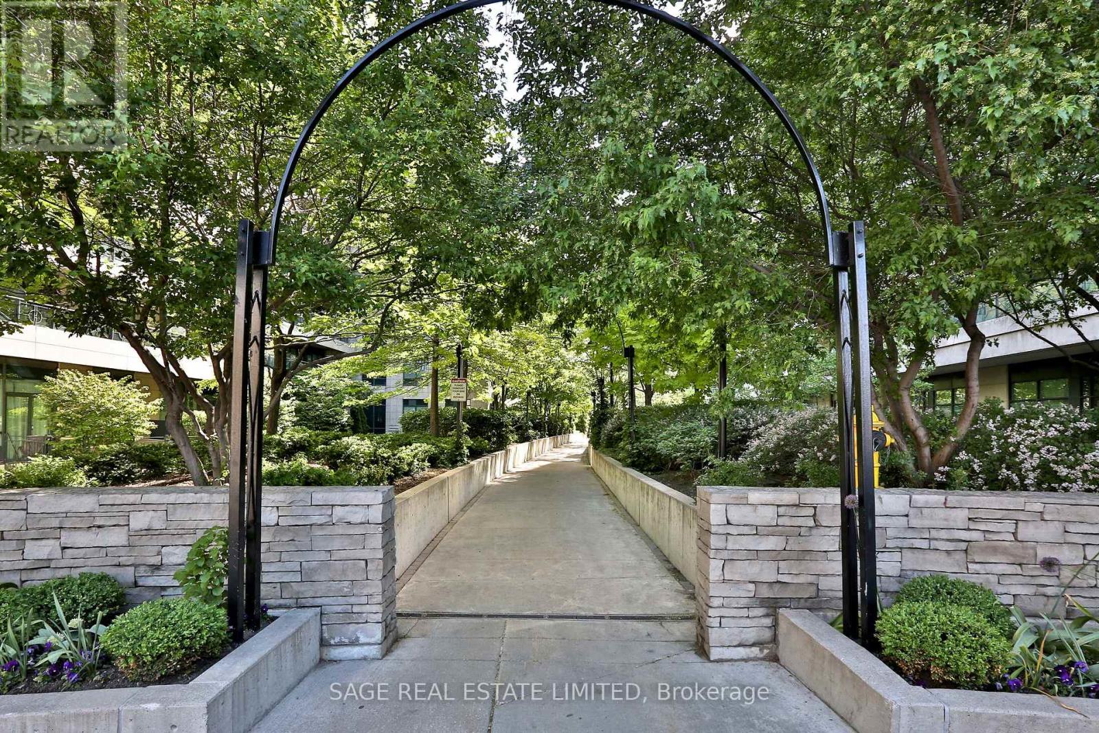 608 - 20 Scrivener Square, Toronto, Ontario  M4W 3X9 - Photo 4 - C12752358