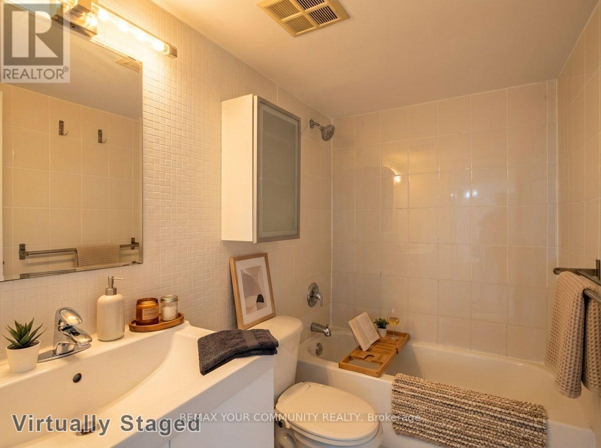 1103 - 25 Grenville Street, Toronto, Ontario M4Y 2X5 - Photo 11 - C12752372