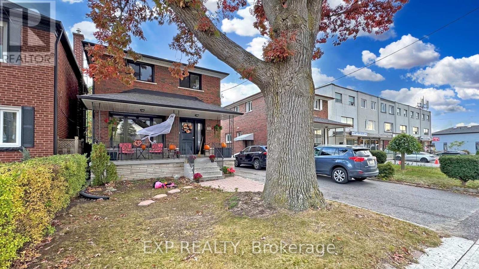 2 - 477a Cosburn Avenue, Toronto, Ontario  M4J 2N6 - Photo 2 - E12752284