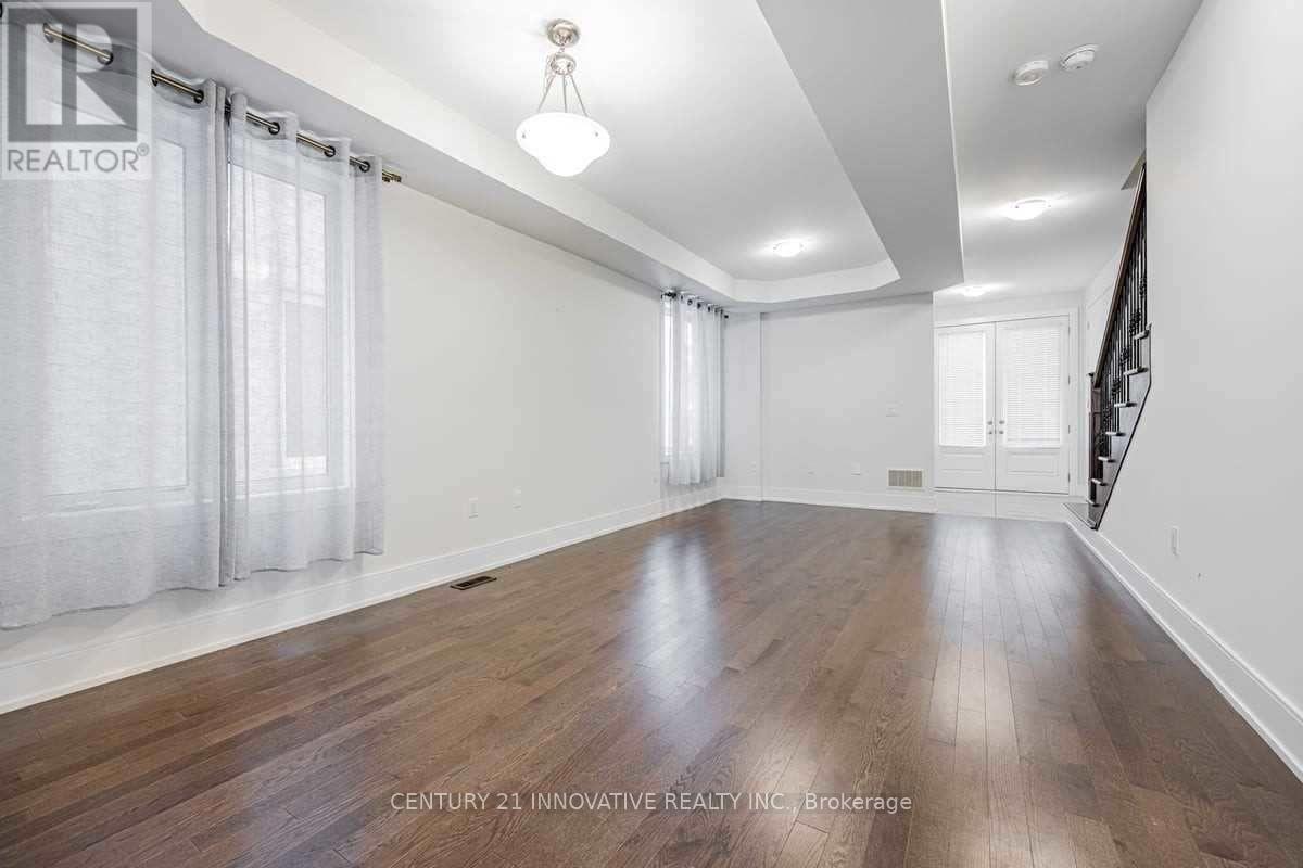 1042 Kingpeak Crescent, Pickering, Ontario  L1X 0H3 - Photo 5 - E12752322