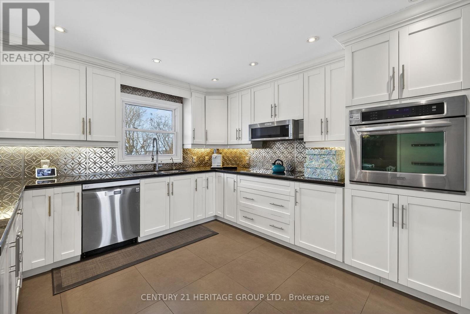 19732 York Durham Line, East Gwillimbury, Ontario  L0G 1M0 - Photo 10 - N12752294