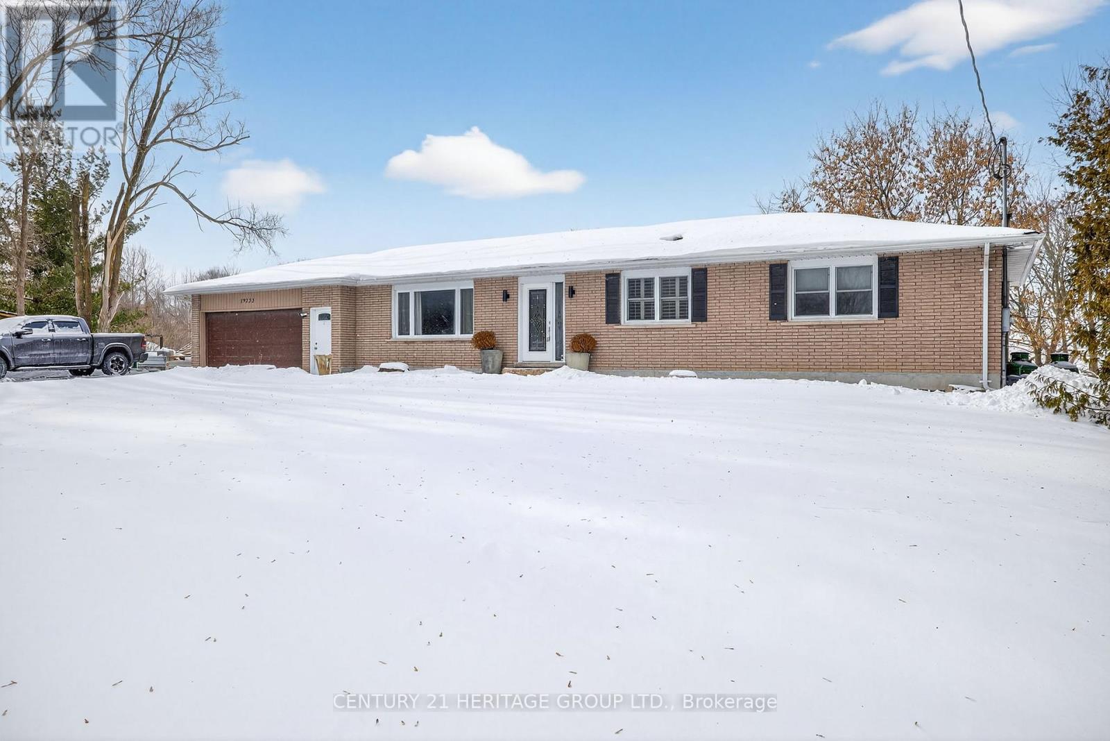 19732 York Durham Line, East Gwillimbury, Ontario  L0G 1M0 - Photo 2 - N12752294