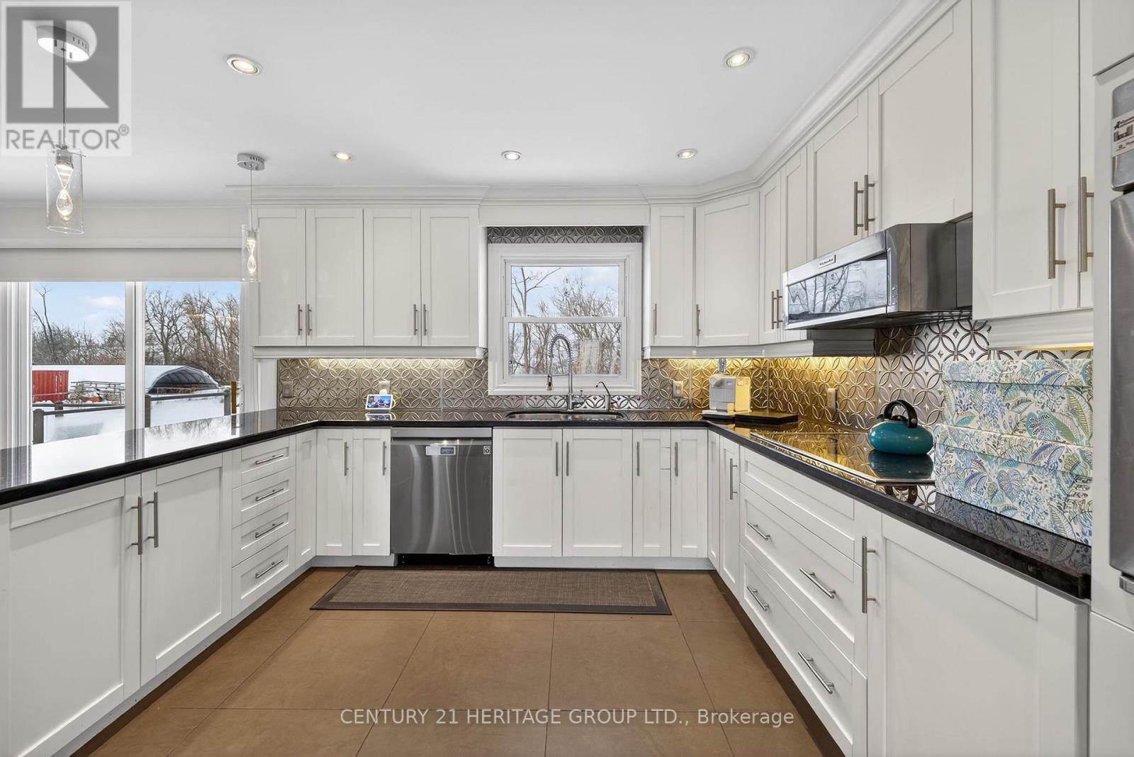 19732 York Durham Line, East Gwillimbury, Ontario  L0G 1M0 - Photo 9 - N12752294