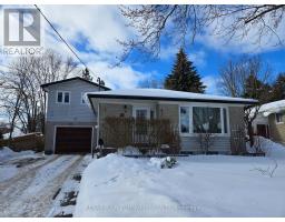 MAIN FLOOR - 18 COLLINS CRESCENT, Aurora, Ontario