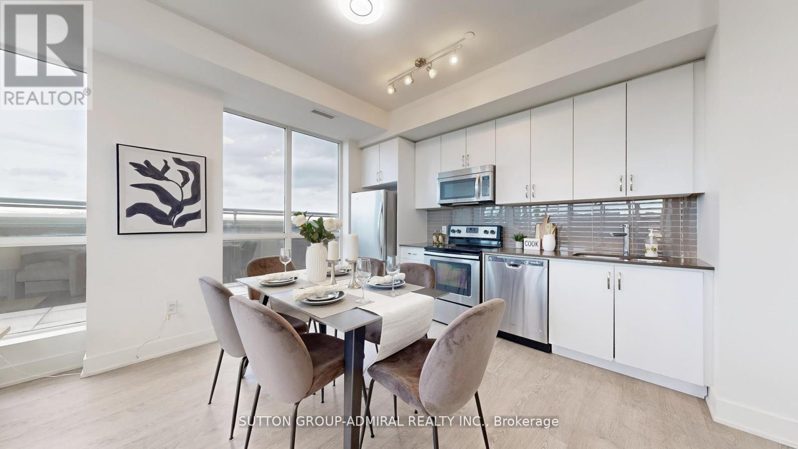 Ph11 - 7608 Yonge Street, Vaughan, Ontario  L4J 0J5 - Photo 10 - N12752338