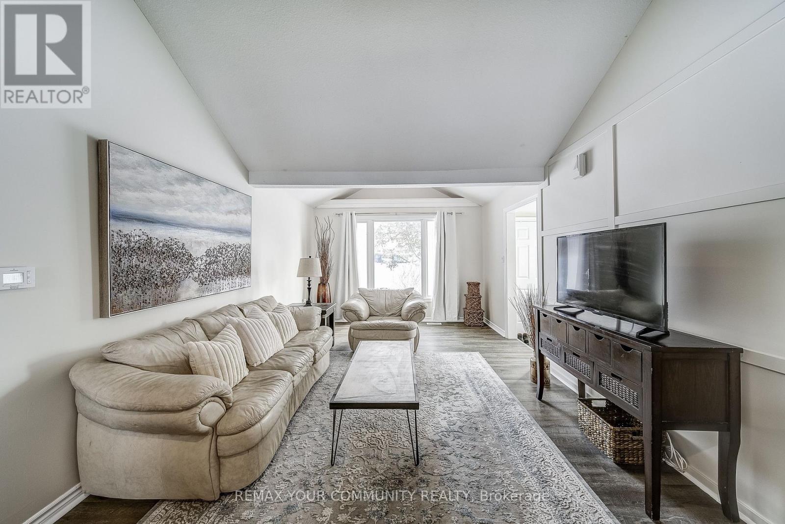 244 Cedarholme Avenue, Georgina, Ontario  L4P 2W4 - Photo 16 - N12752342