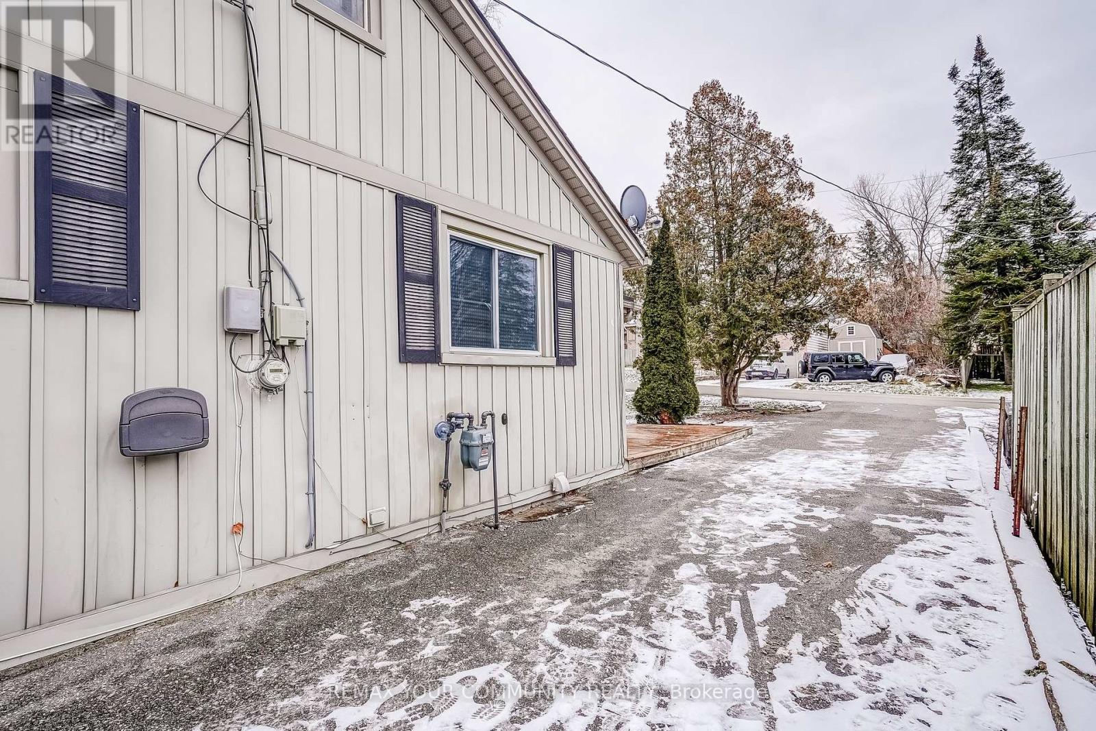 244 Cedarholme Avenue, Georgina, Ontario  L4P 2W4 - Photo 8 - N12752342