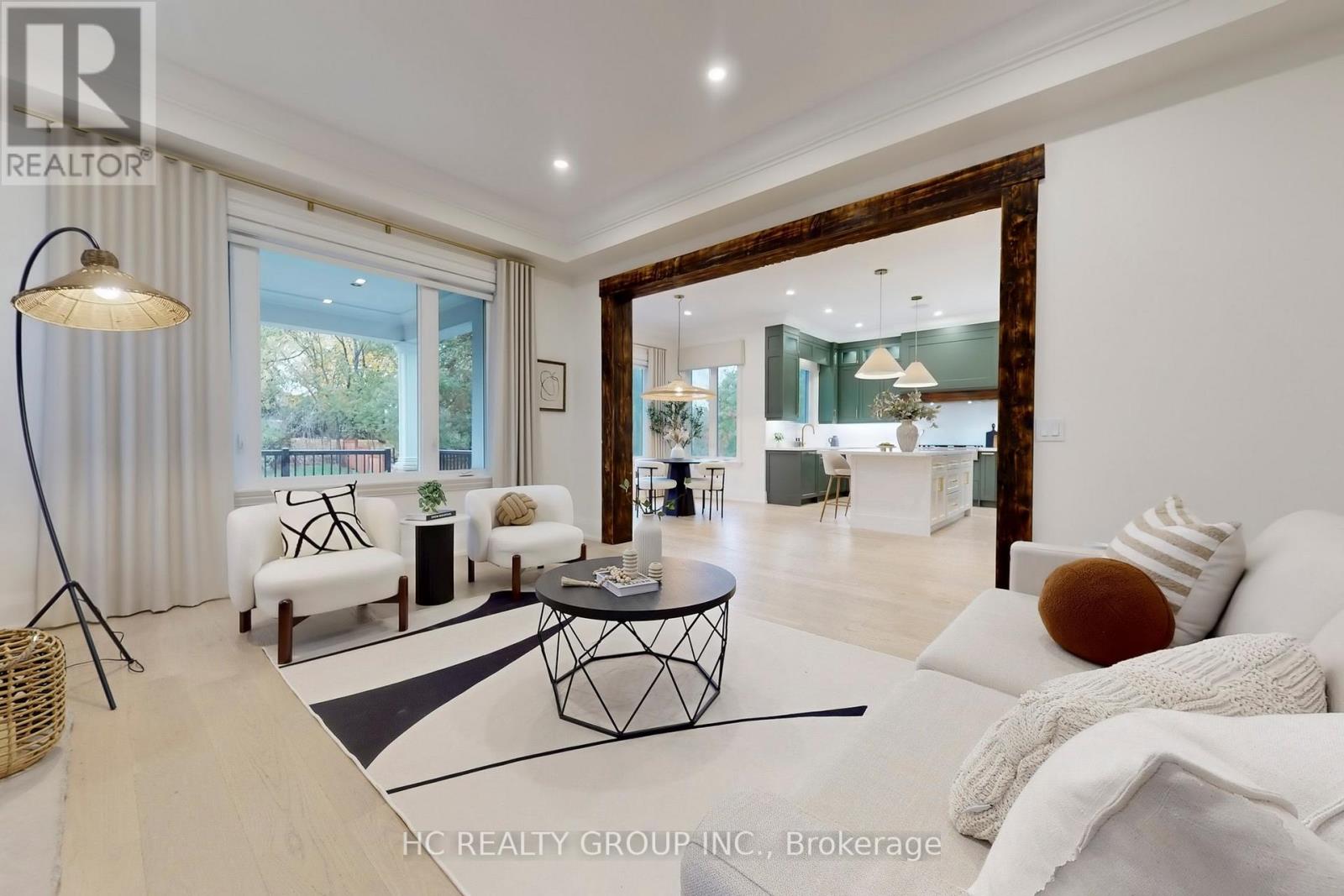 6077 Hillsdale Drive, Whitchurch-Stouffville, Ontario  L4A 3B7 - Photo 5 - N12752370