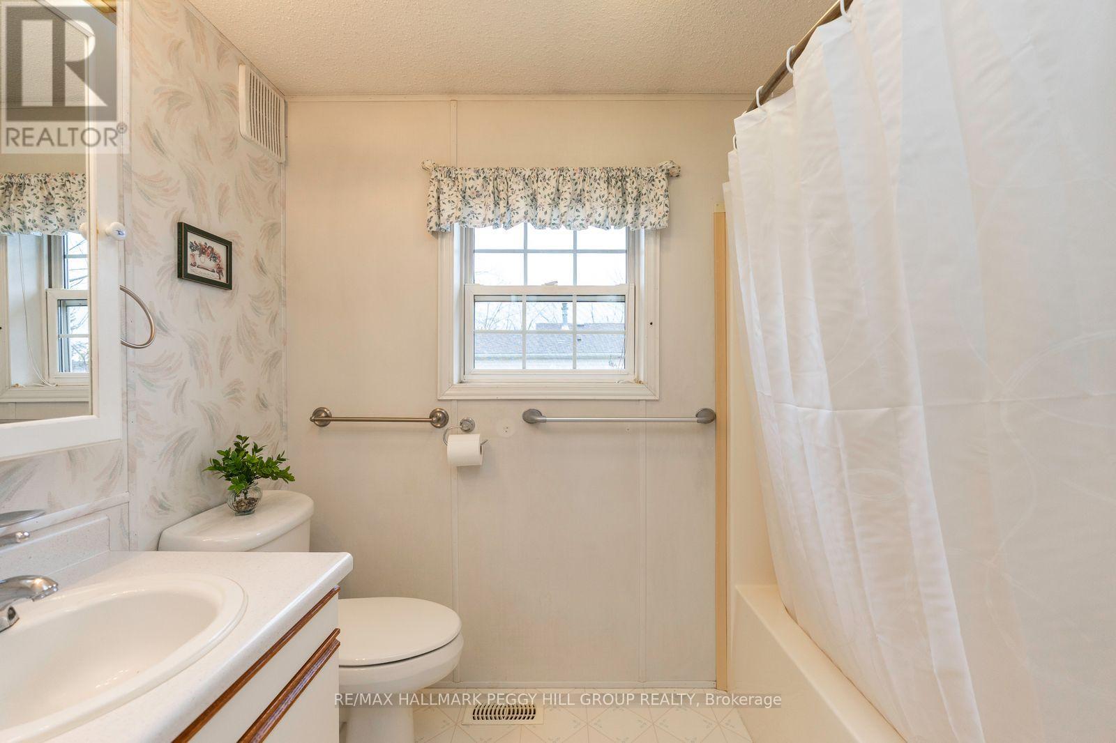 30 Jane Street, Oro-Medonte, Ontario  L3V 0P9 - Photo 12 - S12752254