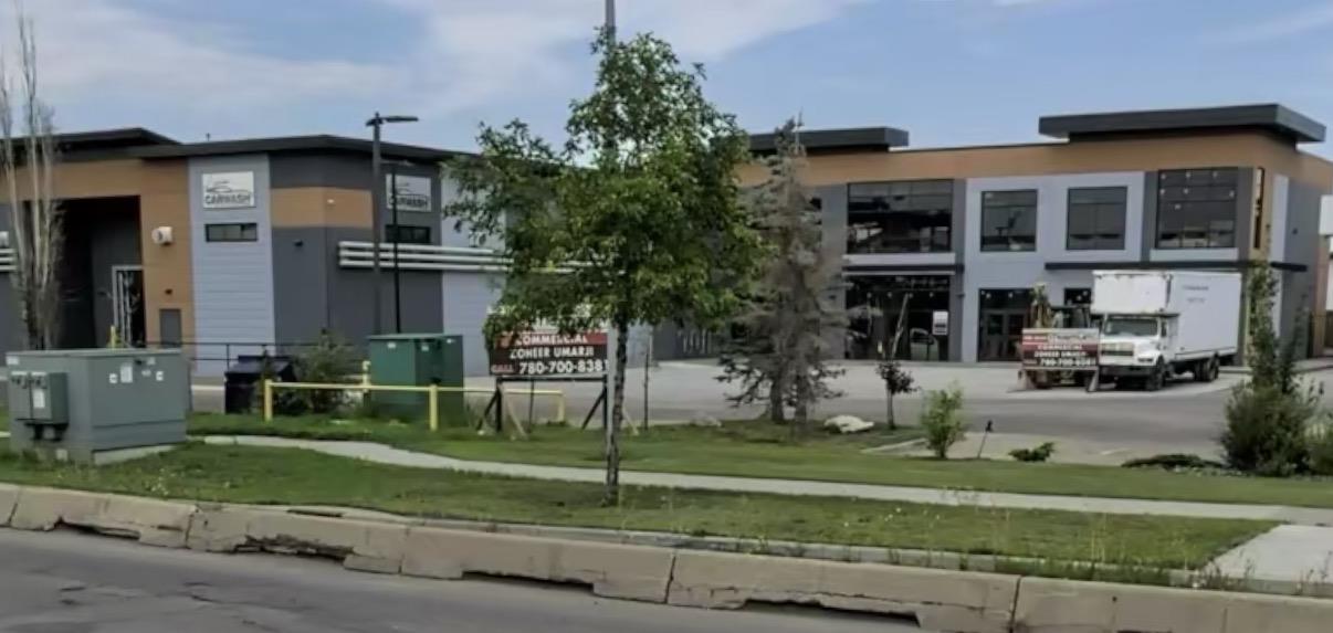 7610  167 Avenue, Edmonton, Alberta  T5Z 3Y7 - Photo 2 - 44098883